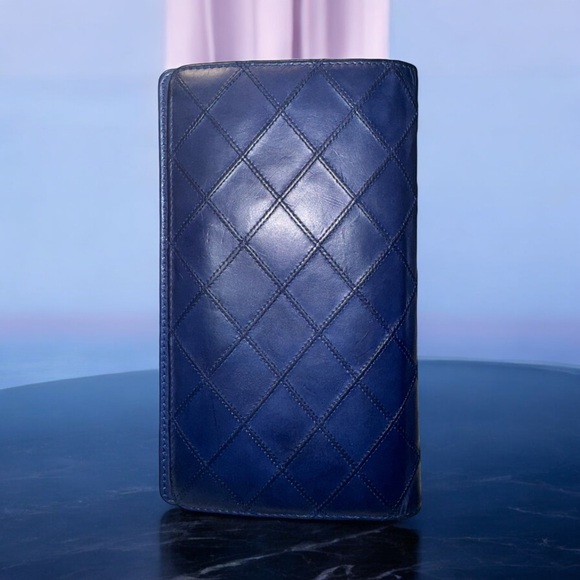 Chanel Vintage Bifold Blue Lambskin with Quilted Pattern EUC - Picture 4 of 9